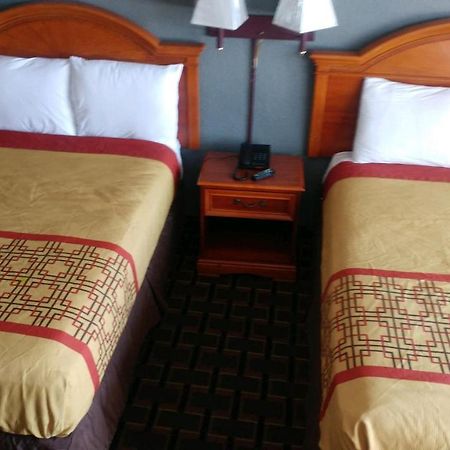 Happy Holiday Motel Myrtle Beach Esterno foto