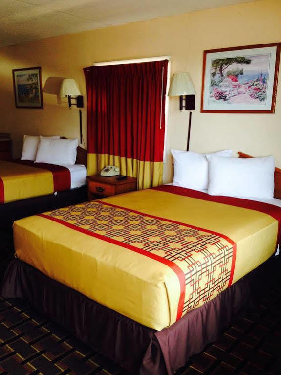 Happy Holiday Motel Myrtle Beach Esterno foto