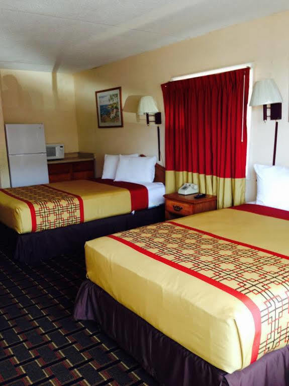 Happy Holiday Motel Myrtle Beach Esterno foto