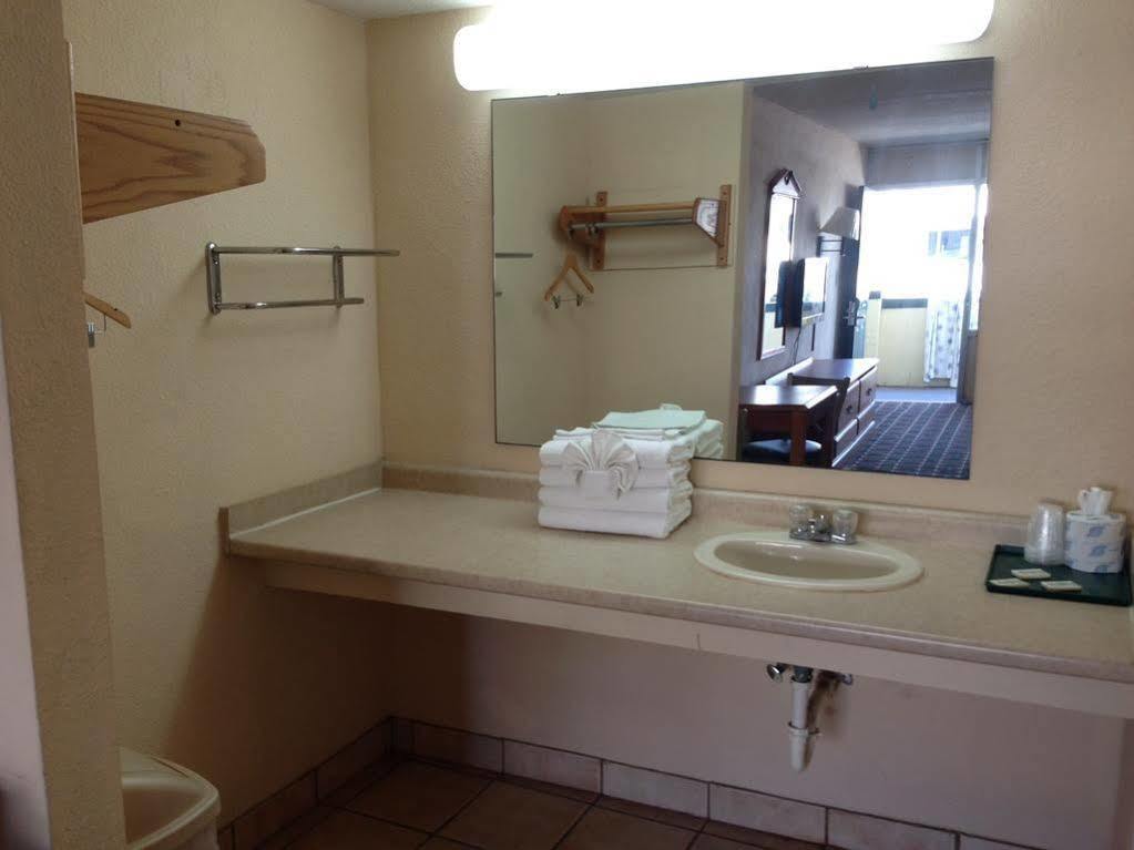 Happy Holiday Motel Myrtle Beach Esterno foto